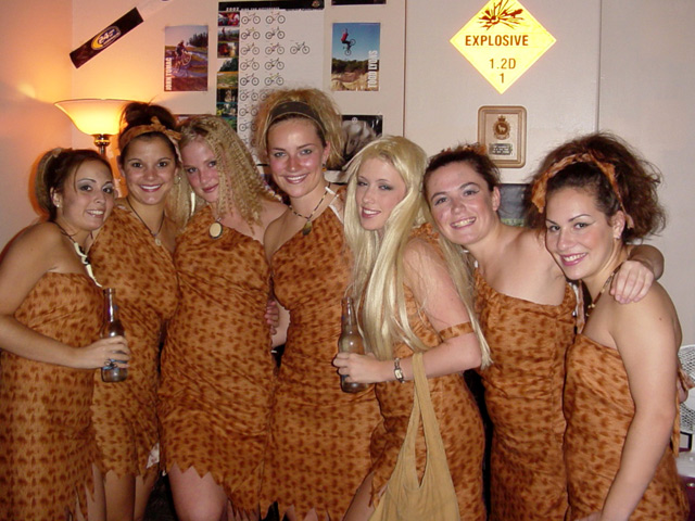 03-loristeph&housemates.jpg