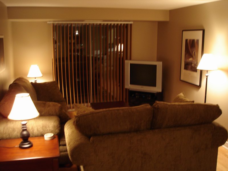 02-livingroom2.jpg