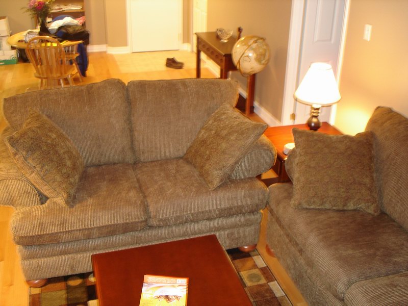 03-loveseat.jpg