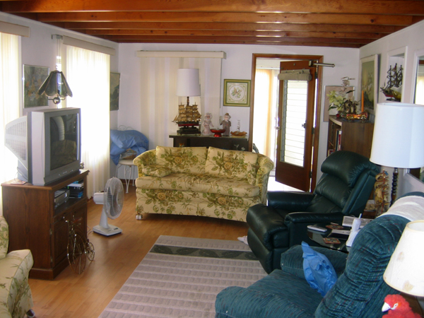 32 living-room.jpg